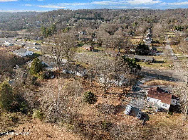 $358,500 | 704 West Emory Road, Powell, TN 37849