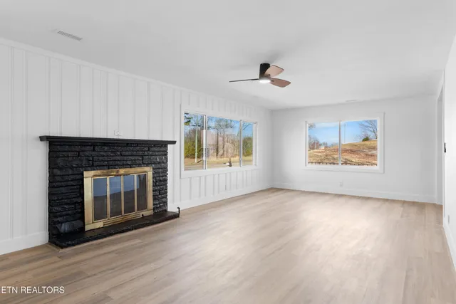 $358,500 | 704 West Emory Road, Powell, TN 37849