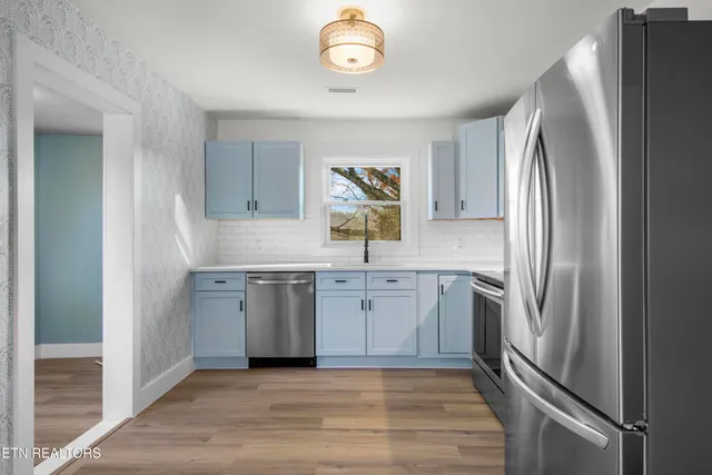 $358,500 | 704 West Emory Road, Powell, TN 37849