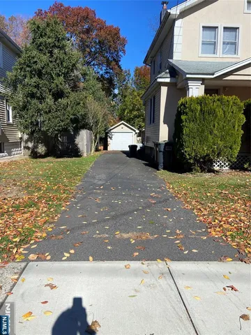 $2,600 | 49 Carnation Street, Bergenfield, NJ 07621