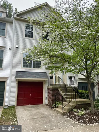 $3,200 | 5833 Pin Oak Commons Court, Burke, VA 22015