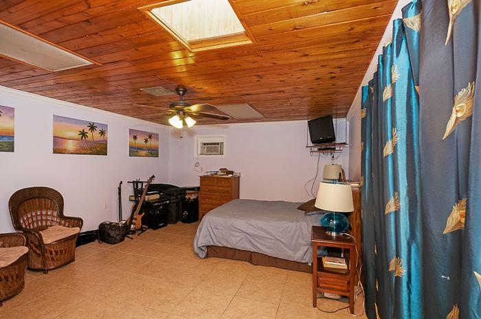 601 Snapper Way Delray Beach, FL 33445 - Photo 2 of 16 601 master bedroom