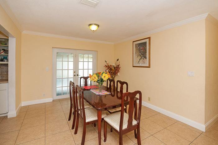 601 Snapper Way Delray Beach, FL 33445 - Photo 4 of 16 601 dining room