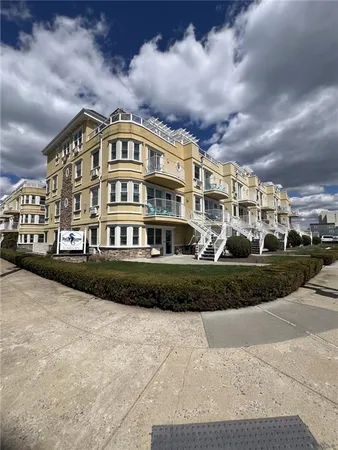 $739,000 | 100-12 Shore Front Parkway, Unit 18B | Rockaway Beach
