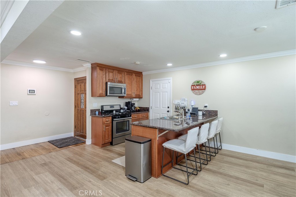8614 Camelia Drive Riverside, CA 92504 - Photo 6 of 31