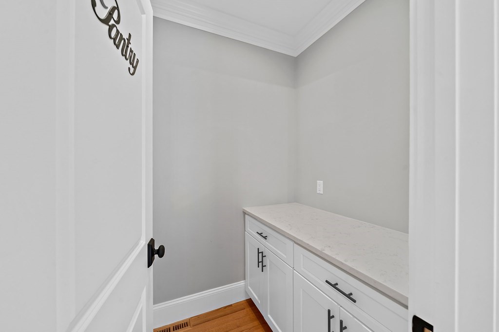 348 Center Street Hanover, MA 02339 - Photo 12 of 23 Gallery Image 12