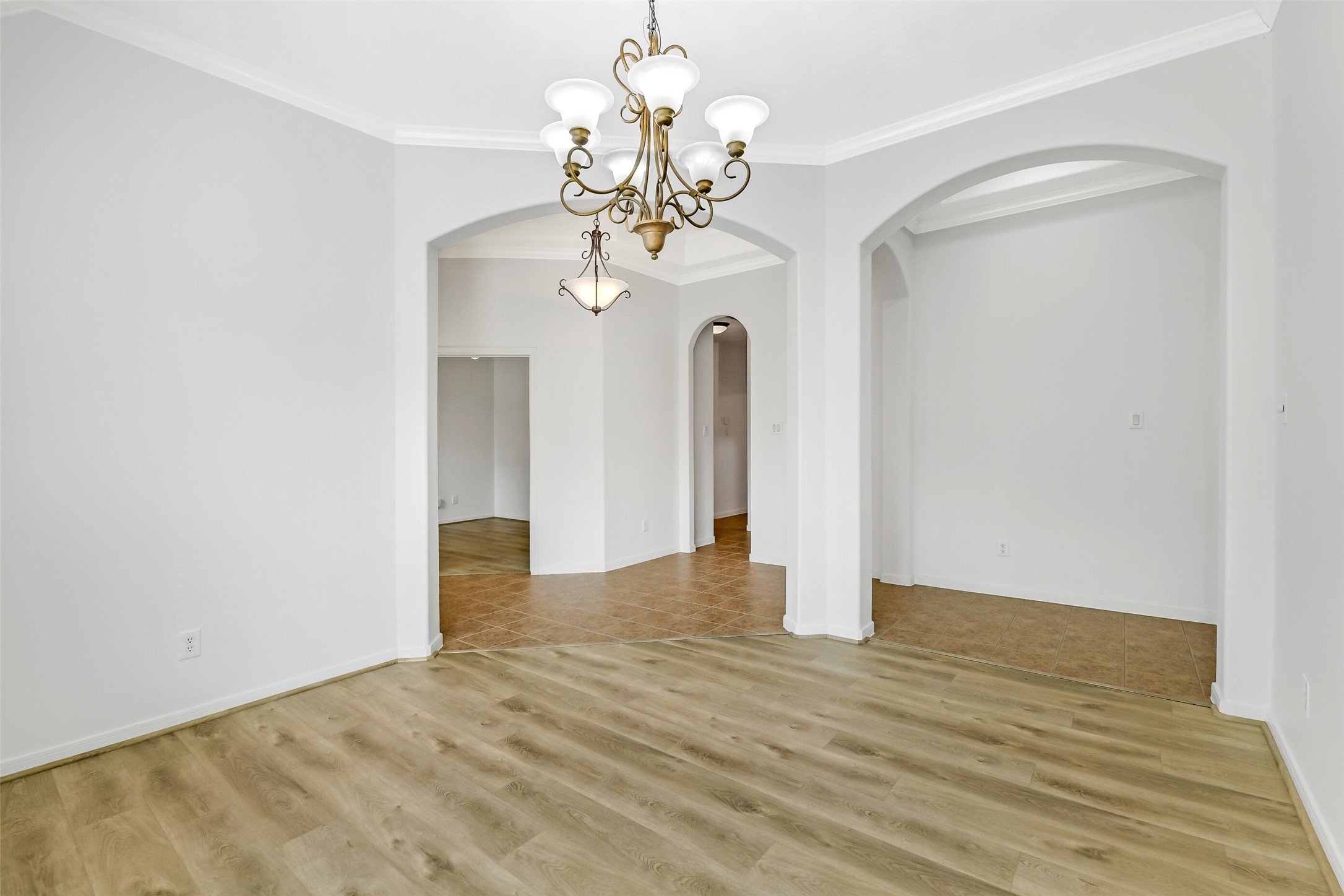 19227 Countryhills Court Spring, TX 77388 - Photo 7 of 33 Elegant formal dining room located just off the entrance.