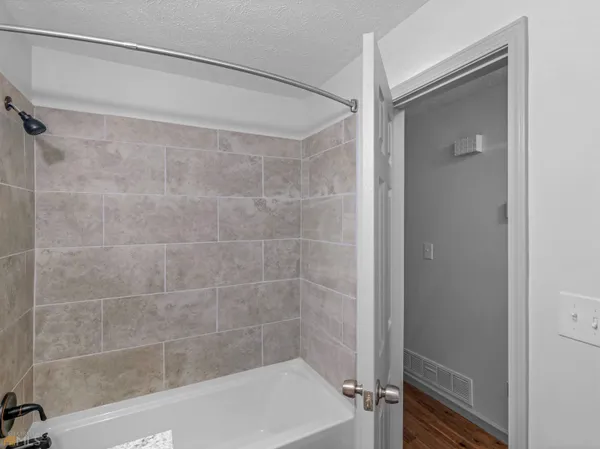 $1,700 | 1999 Hampton Locust Grove Road, Locust Grove, GA 30248