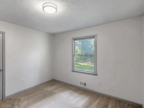 $1,700 | 1999 Hampton Locust Grove Road, Locust Grove, GA 30248