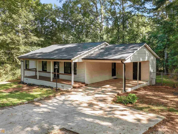 $1,700 | 1999 Hampton Locust Grove Road, Locust Grove, GA 30248