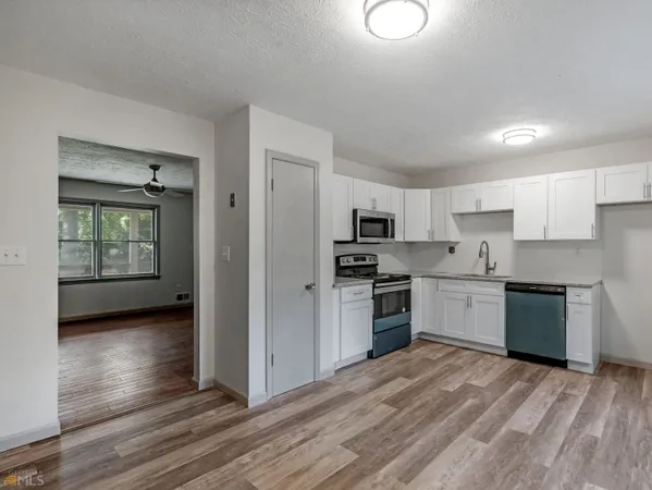 $1,700 | 1999 Hampton Locust Grove Road, Locust Grove, GA 30248