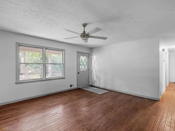 $1,700 | 1999 Hampton Locust Grove Road, Locust Grove, GA 30248