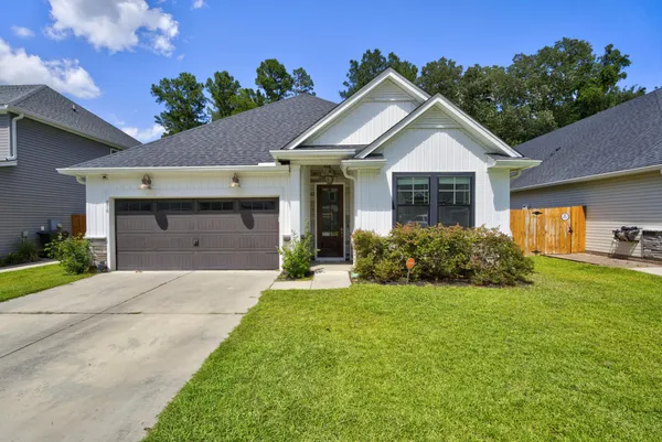 $389,000 | 276 Whirlaway Drive, Moncks Corner, SC 29461