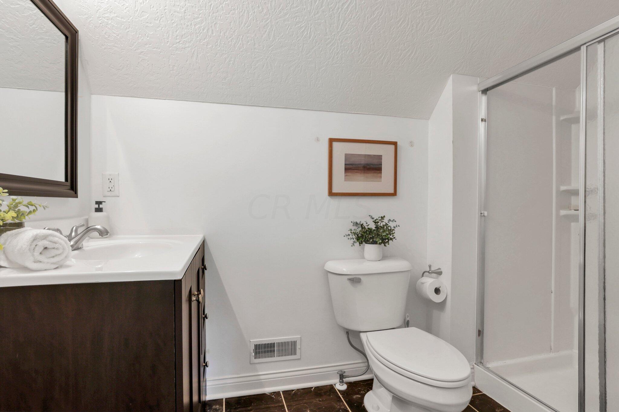 10980 Gorsuch Road Galena, OH 43021 - Photo 33 of 57 Primary Suite Full Bathroom