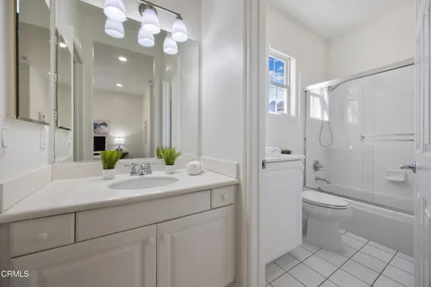 $1,998,800 | 827 West Heritage Oak Court, Altadena, CA 91001