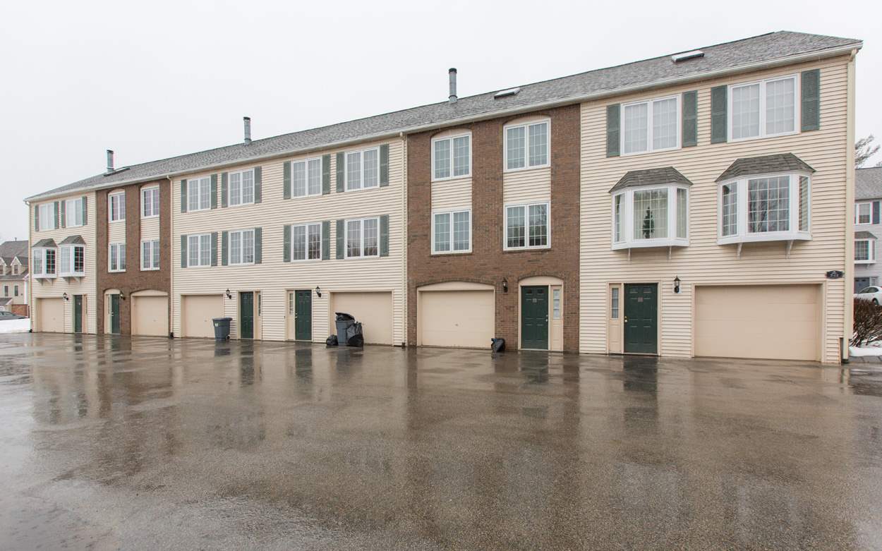 12 Perley Road, Unit 8 Derry, NH 03038 - Photo 2 of 35