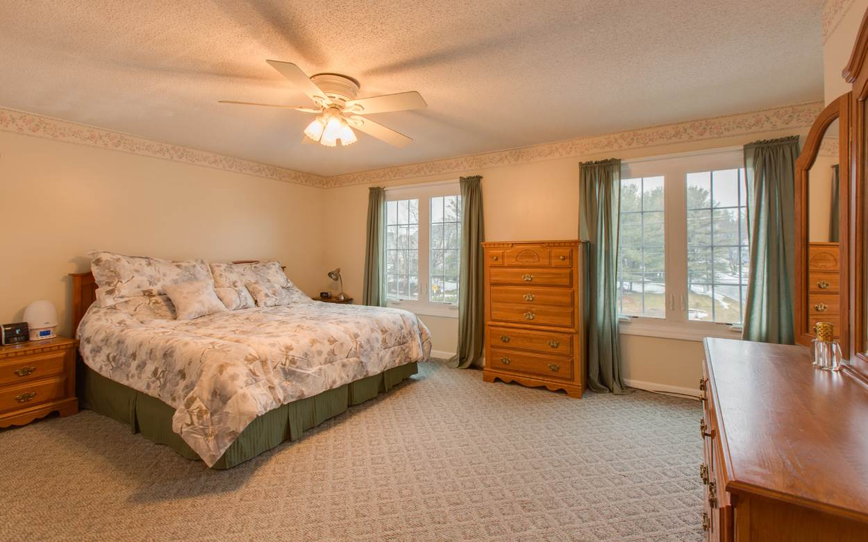 12 Perley Road, Unit 8 Derry, NH 03038 - Photo 21 of 35