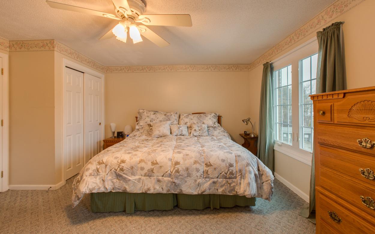 12 Perley Road, Unit 8 Derry, NH 03038 - Photo 22 of 35