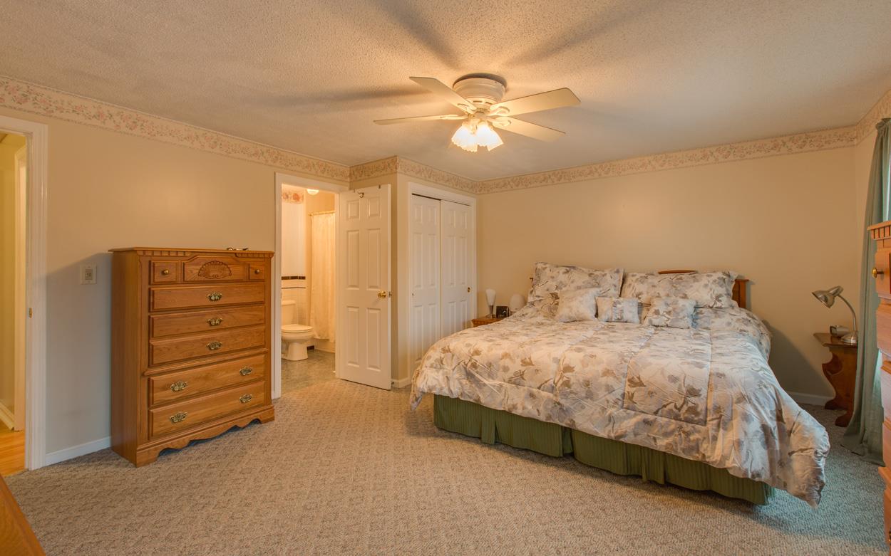 12 Perley Road, Unit 8 Derry, NH 03038 - Photo 23 of 35