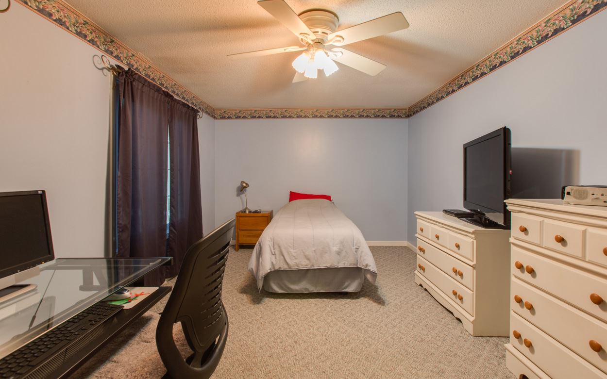 12 Perley Road, Unit 8 Derry, NH 03038 - Photo 29 of 35