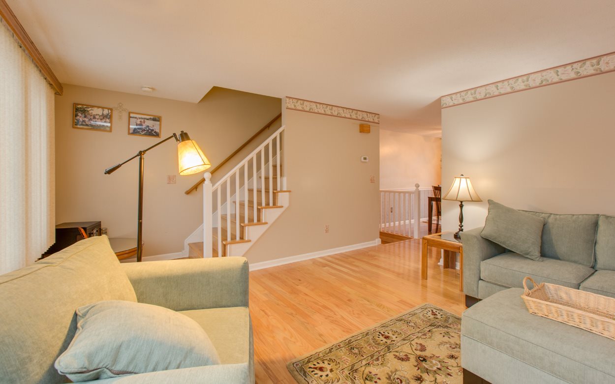 12 Perley Road, Unit 8 Derry, NH 03038 - Photo 5 of 35