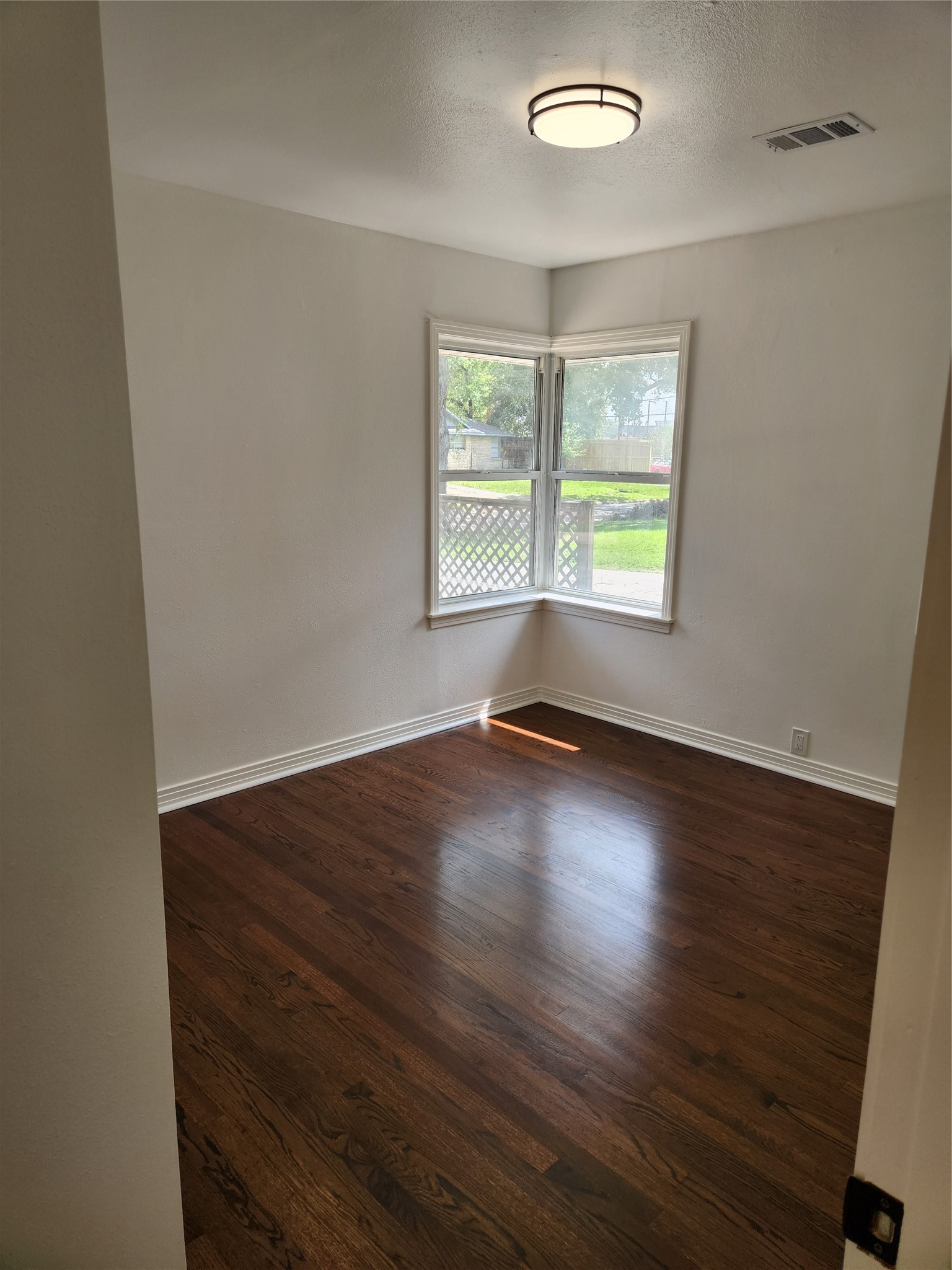 1635 Wilde Rock Way Houston, TX 77018 - Photo 9 of 27