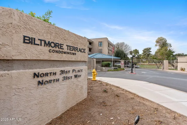 $259,999 | 5122 North 31st Way, Unit 213, Phoenix, AZ 85016