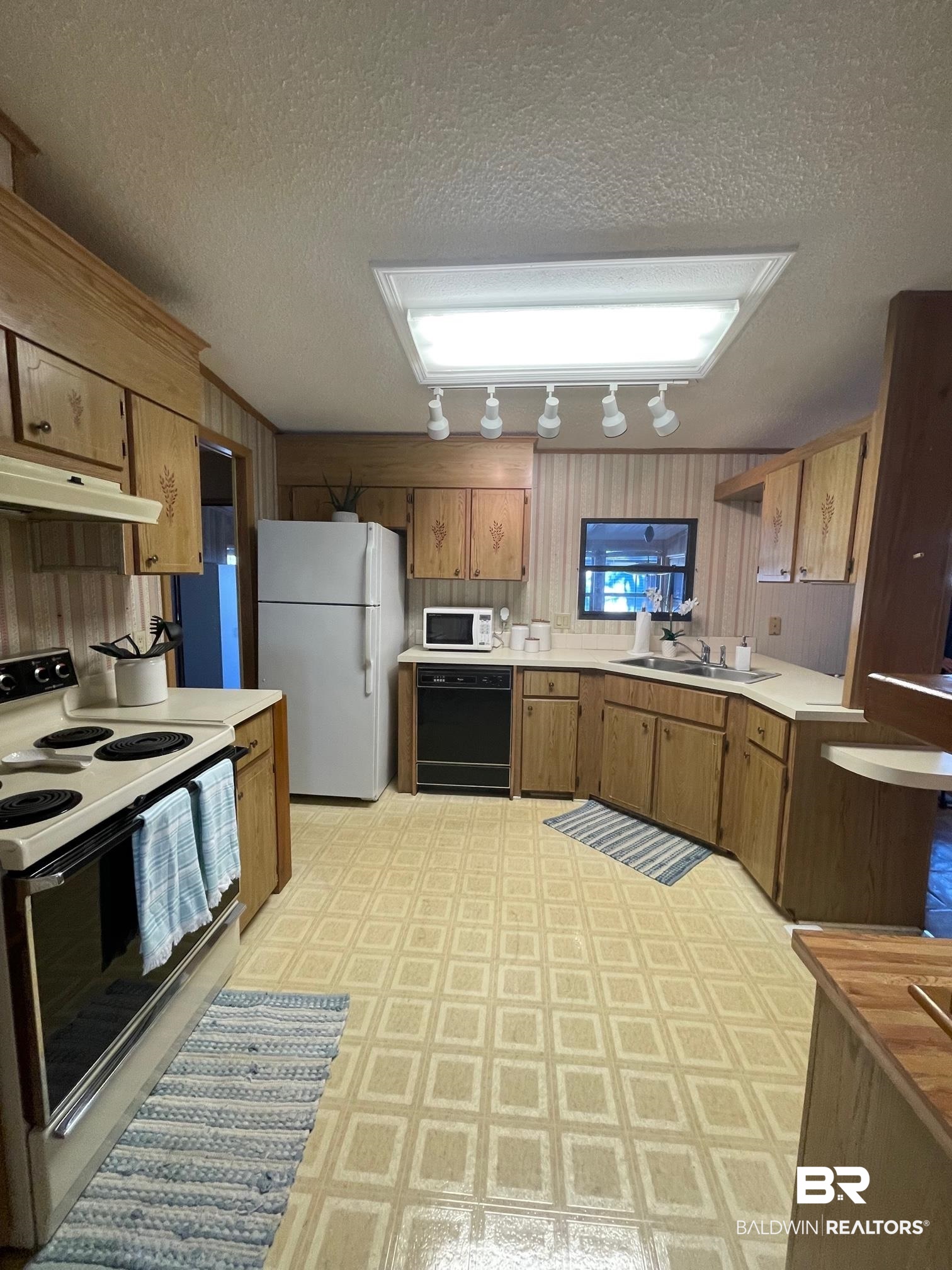 1806 Rico Drive Lillian, AL 36549 - Photo 9 of 30