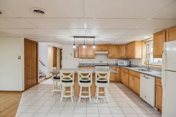 $499,900 | 4230 Prairie Avenue, Brookfield, IL 60513