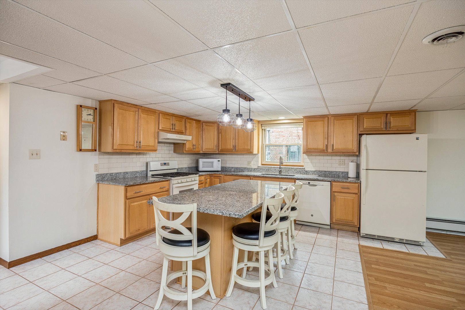 4230 Prairie Avenue Brookfield, IL 60513 - Photo 11 of 39