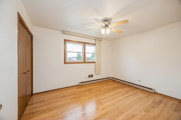 $499,900 | 4230 Prairie Avenue, Brookfield, IL 60513