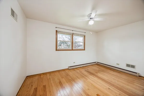 $499,900 | 4230 Prairie Avenue, Brookfield, IL 60513