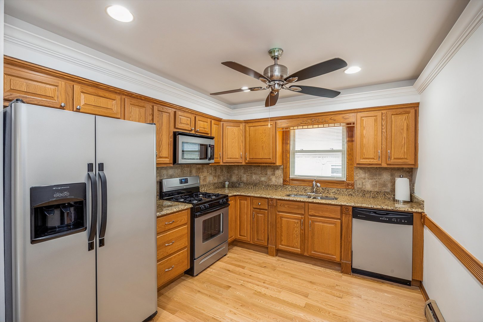4230 Prairie Avenue Brookfield, IL 60513 - Photo 3 of 39