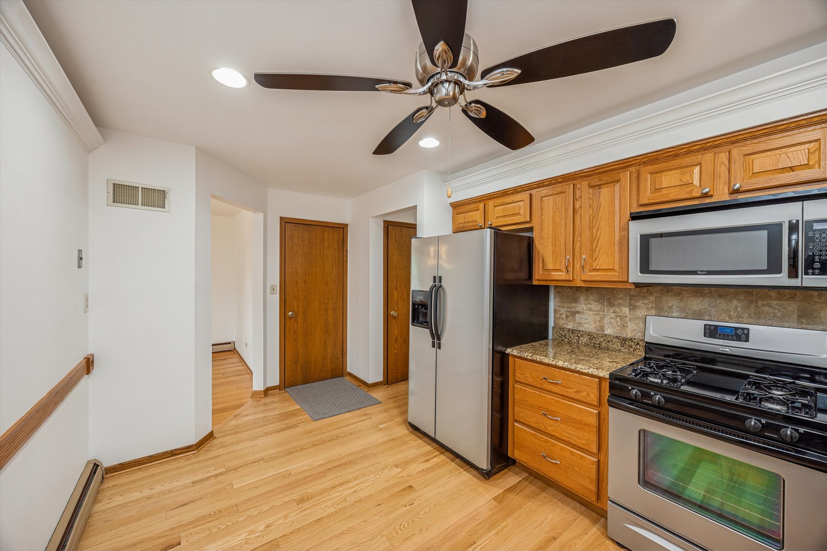 4230 Prairie Avenue Brookfield, IL 60513 - Photo 5 of 39