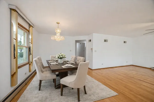 $499,900 | 4230 Prairie Avenue, Brookfield, IL 60513