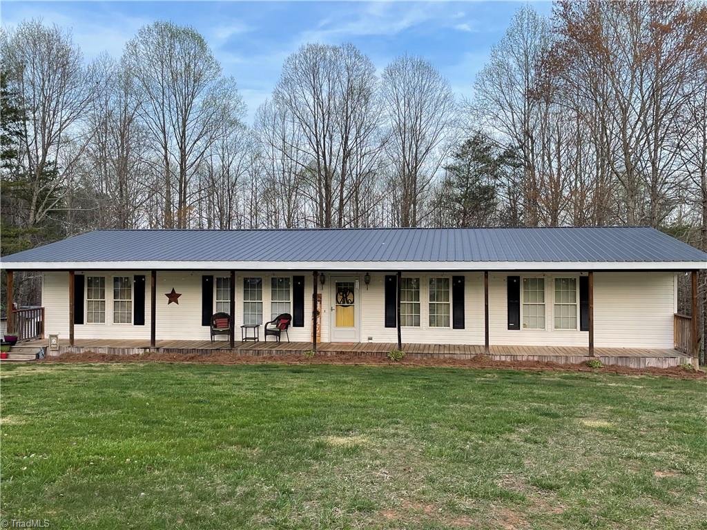 192 Beulah Church Road Mount Airy, NC 27030 - Photo 2 of 38 Gallery Image 2