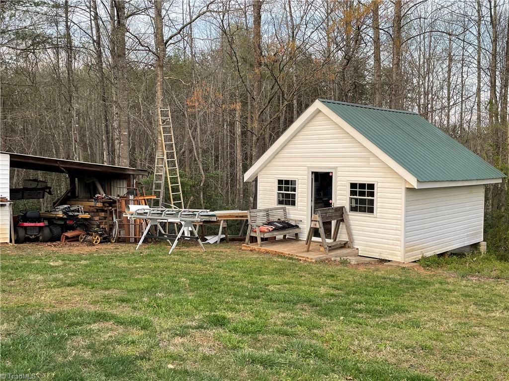 192 Beulah Church Road Mount Airy, NC 27030 - Photo 35 of 38 Gallery Image 35