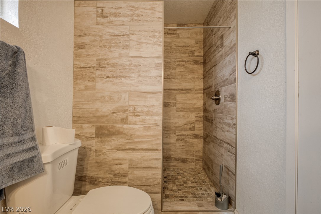 3048 South Soledad Drive Laughlin, NV 89029 - Photo 22 of 29 primary bathroom