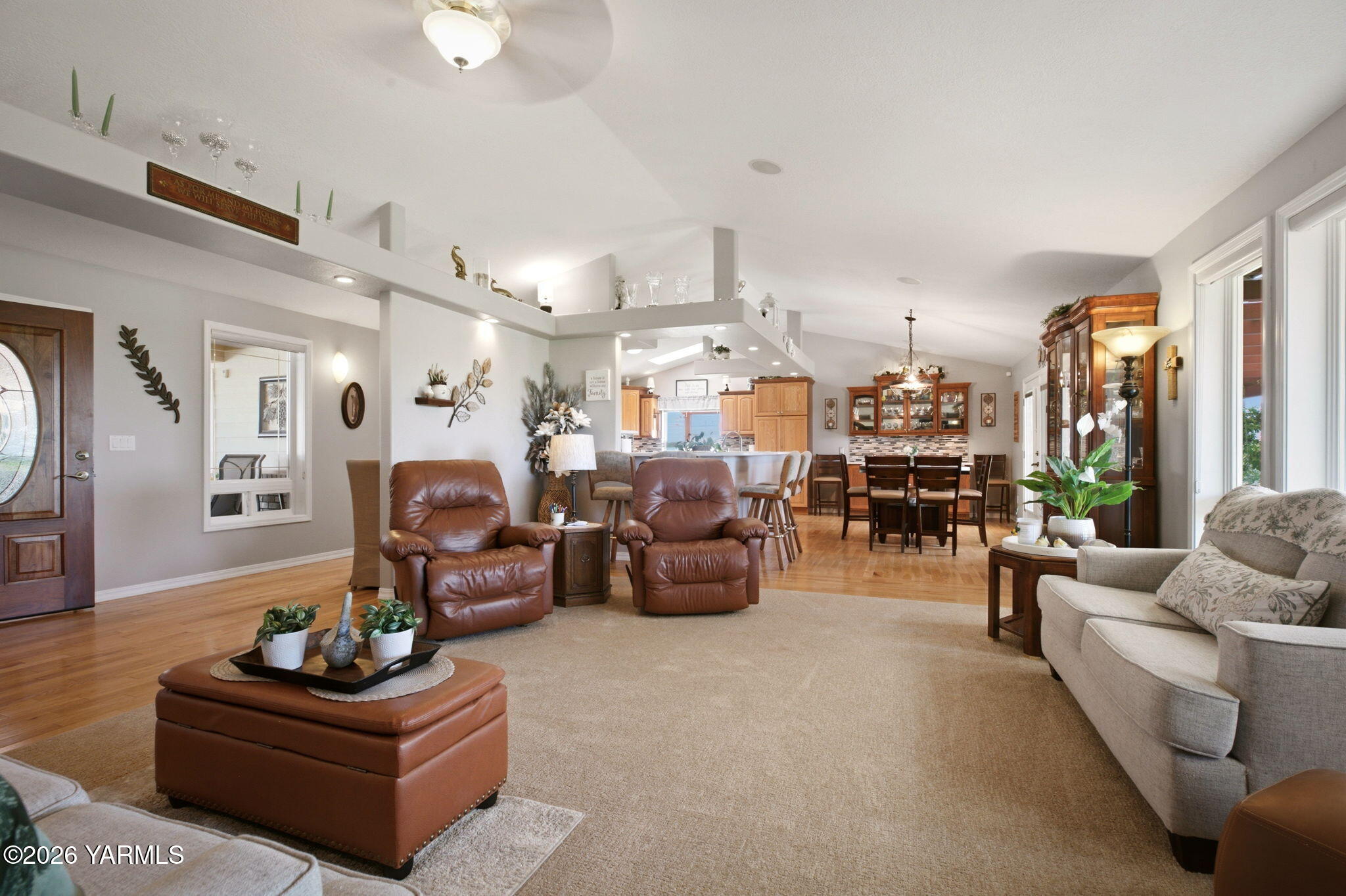 347 Ballard Road Zillah, WA 98953 - Photo 12 of 33 12 Formal Living Room