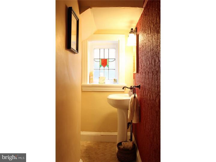 6410 Sherwood Road Philadelphia, PA 19151 - Photo 11 of 19 Bathroom