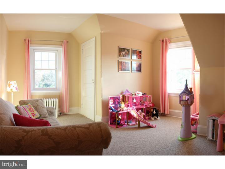 6410 Sherwood Road Philadelphia, PA 19151 - Photo 16 of 19 Gallery Image 16