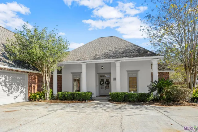 $499,999 | 8510 Ormand Drive, Zachary, LA 70791