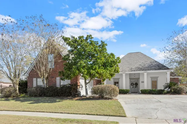 $499,999 | 8510 Ormand Drive, Zachary, LA 70791