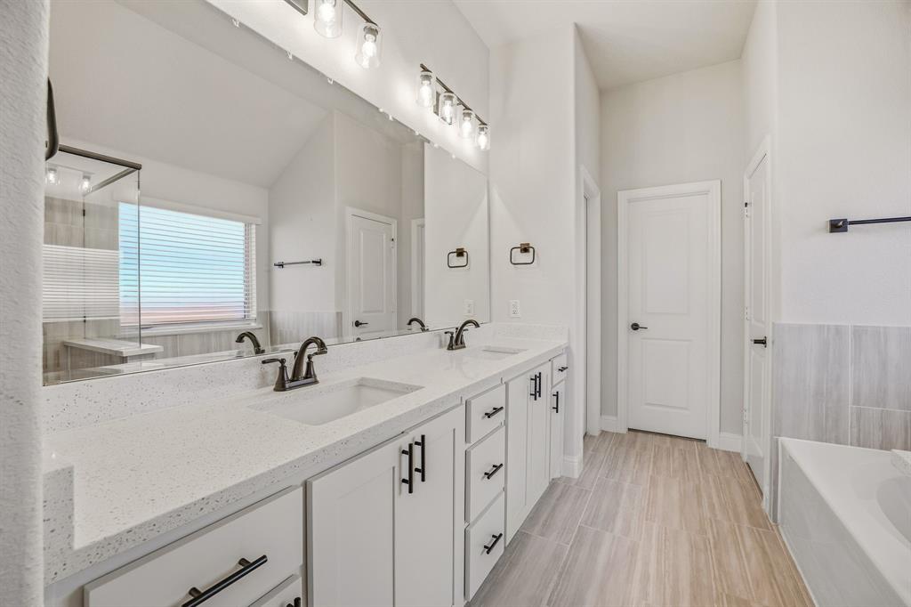 800 Jaguar Ridge Godley, TX 76044 - Photo 9 of 23