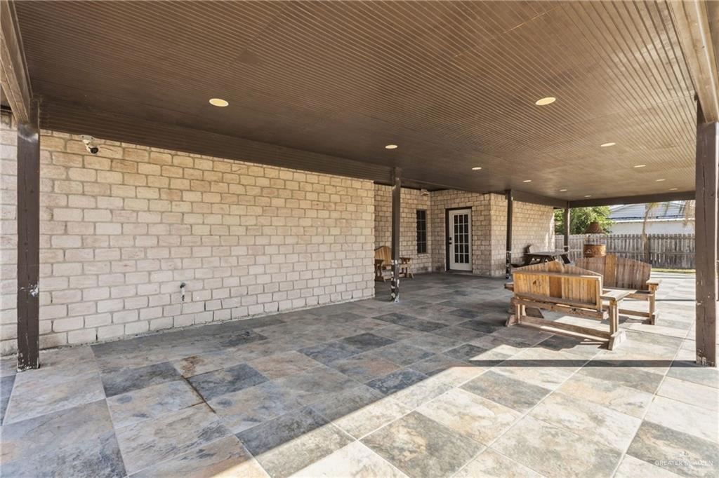 22602 Rio Rancho Road Harlingen, TX 78552 - Photo 20 of 26 a view of empty room with wooden floor