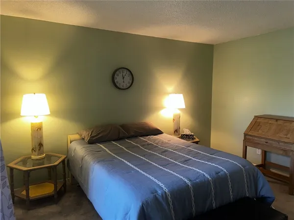 $1,300 | 15 Vista Gdns Trail, Unit 104, Vero Beach, FL 32962