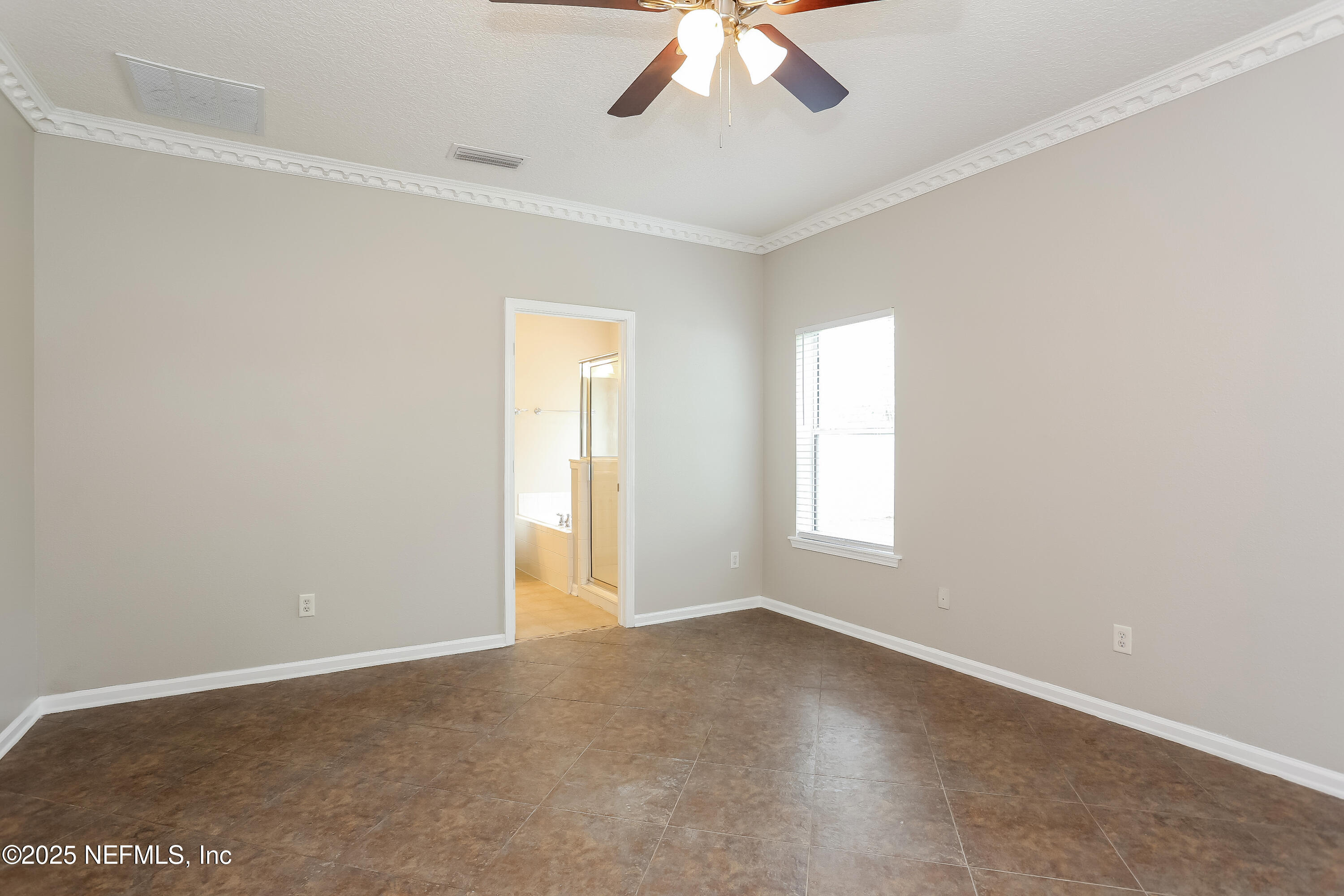 15808 Spotted Saddle Circle Jacksonville, FL 32218 - Photo 12 of 18 an empty room with a empty space and a window
