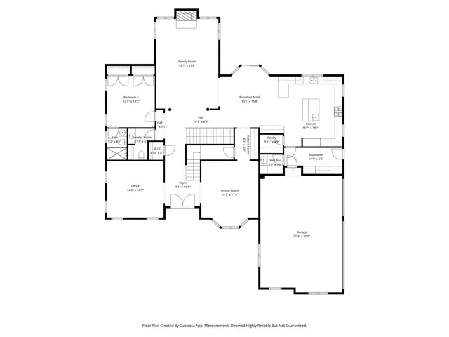 a picture of a utility room with dryer and washer