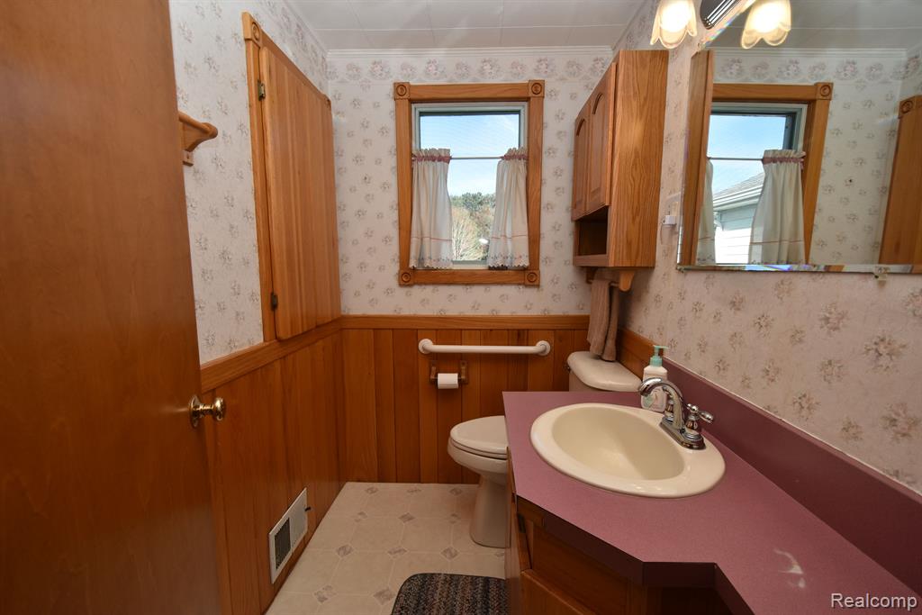4673 Grand River Road Bancroft, MI 48414 - Photo 9 of 41 Gallery Image 9