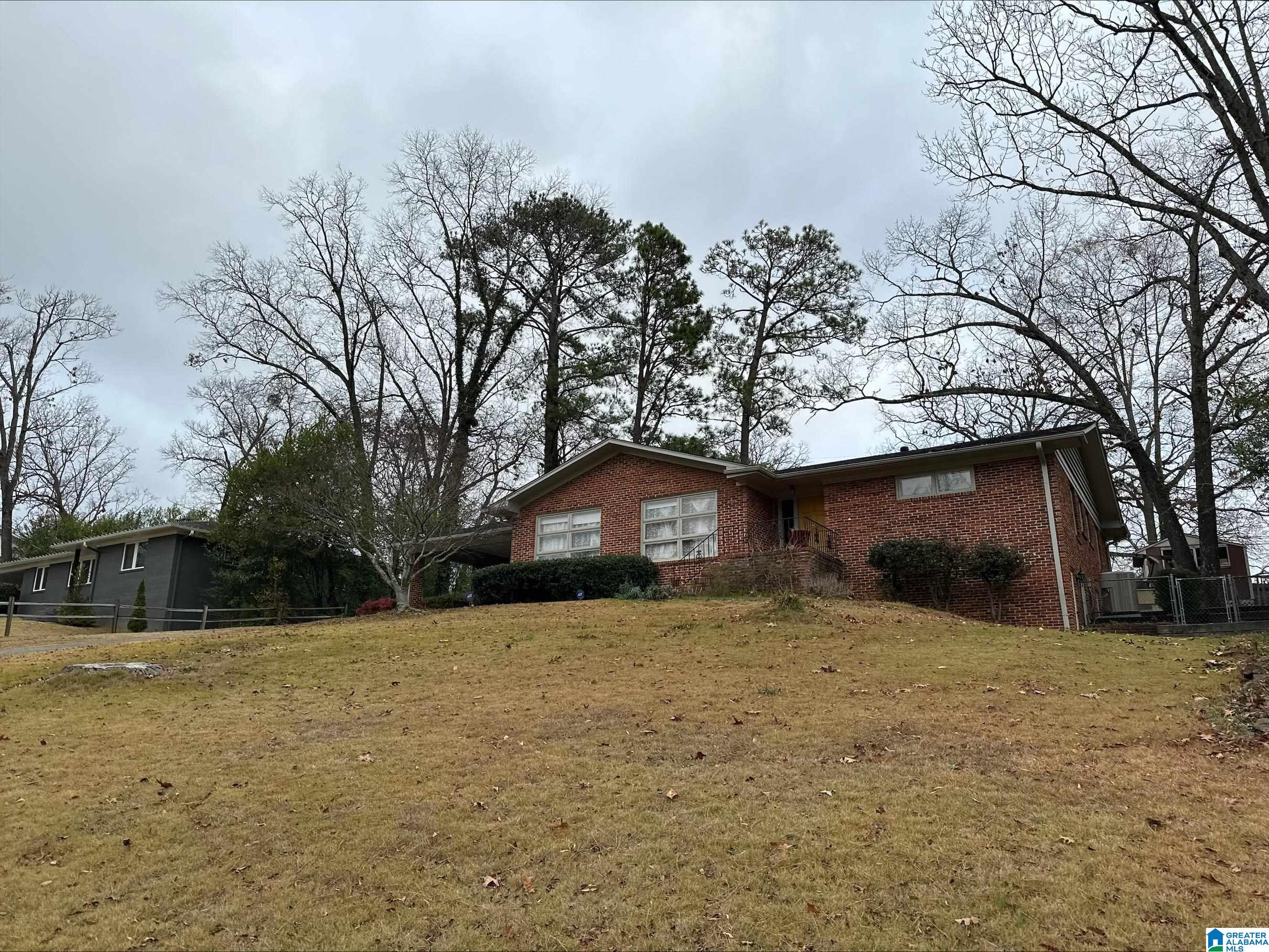 1213 Green Glen Road Birmingham, AL 35216 - Photo 2 of 23